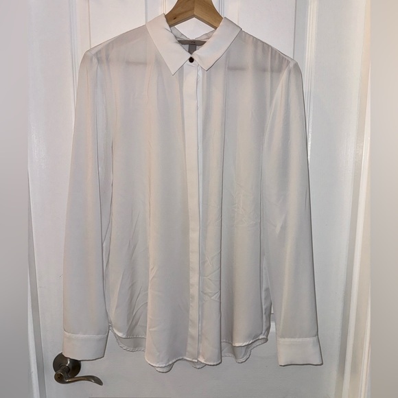 H&M Button Up Blouse. Hidden buttons with Gold Accent top button - Picture 1 of 7